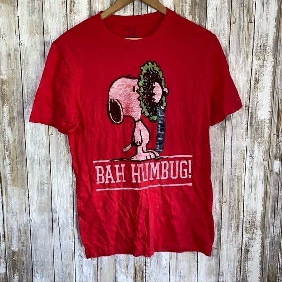 GAP Tops - Gap Peanuts Snoopy Christmas Tee